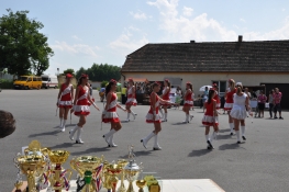 Princezny - mažoretky z Hluboké nad Vltavou - 2010 06. 12. - Oslavy města Zliv