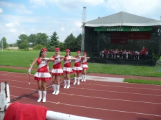 Princezny - mažoretky z Hluboké nad Vltavou - 2010 08. 08. - Bechyně - dechovkový festival