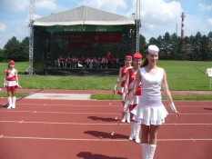 Princezny - mažoretky z Hluboké nad Vltavou - 2010 08. 08. - Bechyně - dechovkový festival