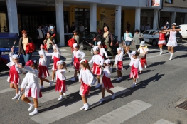 Princezny - mažoretky z Hluboké nad Vltavou - 2010 09. 18. - Slavnosti vína