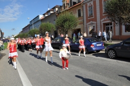 Princezny - mažoretky z Hluboké nad Vltavou - 2010 09. 18. - Slavnosti vína