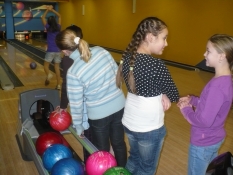 Princezny - mažoretky z Hluboké nad Vltavou - 2010 11. 18. - Bowling