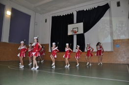 Princezny - mažoretky z Hluboké nad Vltavou - 2010 12. 18. - Mažobesídka 2010