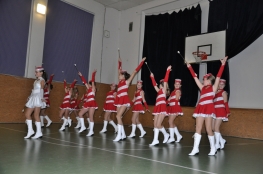 Princezny - mažoretky z Hluboké nad Vltavou - 2010 12. 18. - Mažobesídka 2010