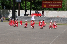 Princezny - mažoretky z Hluboké nad Vltavou - 2011 05. 21. - Soutěž Jemnice