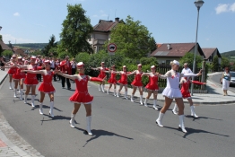 Princezny - mažoretky z Hluboké nad Vltavou - 2011 06. 04. - Švihovské hudební léto