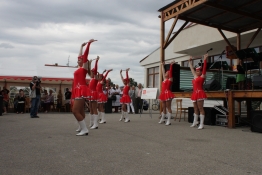 Princezny - mažoretky z Hluboké nad Vltavou - 2011 07. 23. - Žimutice - slavnosti obce