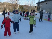 Princezny - mažoretky z Hluboké nad Vltavou - 2009 01. 24. - Mažobruslení