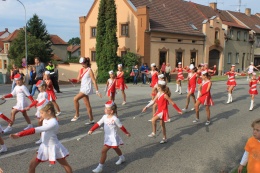 Princezny - mažoretky z Hluboké nad Vltavou - 2011 09. 17. - Slavnosti vína Hluboká nad Vltavou