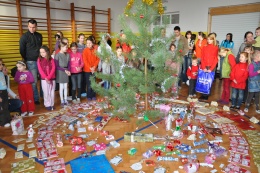 Princezny - mažoretky z Hluboké nad Vltavou - 2011 12. 18. - Mažoježíšek