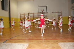 Princezny - mažoretky z Hluboké nad Vltavou - 2011 12. 17. - Mažobesídka