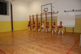 Princezny - mažoretky z Hluboké nad Vltavou - 2011 12. 17. - Mažobesídka