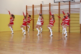 Princezny - mažoretky z Hluboké nad Vltavou - 2011 12. 17. - Mažobesídka