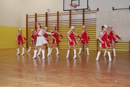 Princezny - mažoretky z Hluboké nad Vltavou - 2011 12. 17. - Mažobesídka