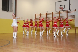 Princezny - mažoretky z Hluboké nad Vltavou - 2011 12. 17. - Mažobesídka