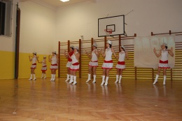 Princezny - mažoretky z Hluboké nad Vltavou - 2011 12. 17. - Mažobesídka