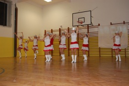 Princezny - mažoretky z Hluboké nad Vltavou - 2011 12. 17. - Mažobesídka