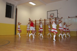 Princezny - mažoretky z Hluboké nad Vltavou - 2011 12. 17. - Mažobesídka