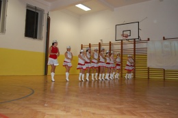 Princezny - mažoretky z Hluboké nad Vltavou - 2011 12. 17. - Mažobesídka