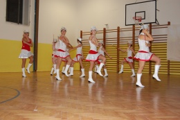 Princezny - mažoretky z Hluboké nad Vltavou - 2011 12. 17. - Mažobesídka