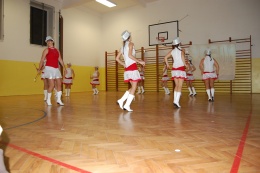 Princezny - mažoretky z Hluboké nad Vltavou - 2011 12. 17. - Mažobesídka