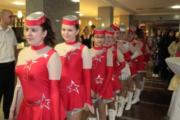 Princezny - mažoretky z Hluboké nad Vltavou - 2012 02. 11. - Parkhotel Rotary Ples