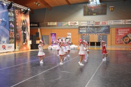 Princezny - mažoretky z Hluboké nad Vltavou - 2012 03. 25. - Evropa 2 Taneční skupina roku 2012 - Jindřichův Hradec