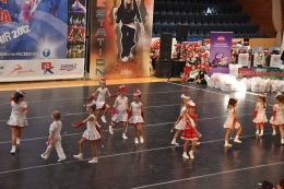 Princezny - mažoretky z Hluboké nad Vltavou - 2012 03. 25. - Evropa 2 Taneční skupina roku 2012 - Jindřichův Hradec