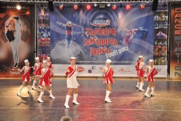 Princezny - mažoretky z Hluboké nad Vltavou - 2012 03. 25. - Evropa 2 Taneční skupina roku 2012 - Jindřichův Hradec