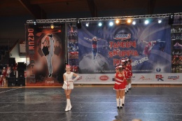 Princezny - mažoretky z Hluboké nad Vltavou - 2012 03. 25. - Evropa 2 Taneční skupina roku 2012 - Jindřichův Hradec