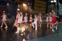 Princezny - mažoretky z Hluboké nad Vltavou - 2012 04. 14. - Taneční skupina roku 2012 - Mistrovství Čech Praha