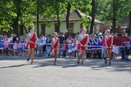 Princezny - mažoretky z Hluboké nad Vltavou - 2012 05. 19. - O májovou korunku Jemnice