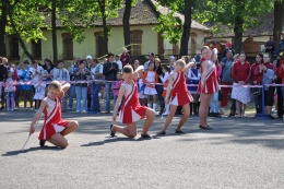 Princezny - mažoretky z Hluboké nad Vltavou - 2012 05. 19. - O májovou korunku Jemnice