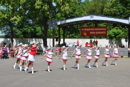 Princezny - mažoretky z Hluboké nad Vltavou - 2012 05. 19. - O májovou korunku Jemnice