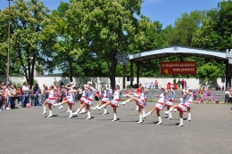 Princezny - mažoretky z Hluboké nad Vltavou - 2012 05. 19. - O májovou korunku Jemnice