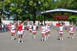 Princezny - mažoretky z Hluboké nad Vltavou - 2012 05. 19. - O májovou korunku Jemnice