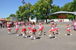 Princezny - mažoretky z Hluboké nad Vltavou - 2012 05. 19. - O májovou korunku Jemnice