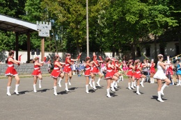 Princezny - mažoretky z Hluboké nad Vltavou - 2012 05. 19. - O májovou korunku Jemnice