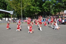 Princezny - mažoretky z Hluboké nad Vltavou - 2012 05. 19. - O májovou korunku Jemnice