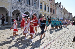 Princezny - mažoretky z Hluboké nad Vltavou - 2012 05. 26. - O střevíček z pohádkové Telče