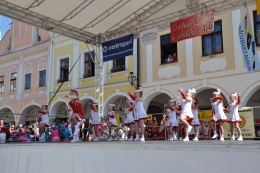 Princezny - mažoretky z Hluboké nad Vltavou - 2012 05. 26. - O střevíček z pohádkové Telče