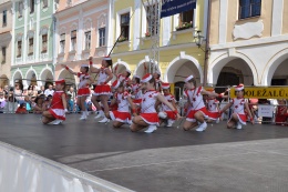 Princezny - mažoretky z Hluboké nad Vltavou - 2012 05. 26. - O střevíček z pohádkové Telče