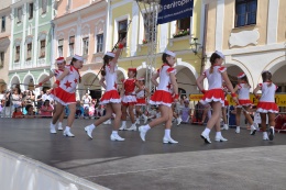 Princezny - mažoretky z Hluboké nad Vltavou - 2012 05. 26. - O střevíček z pohádkové Telče