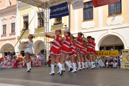 Princezny - mažoretky z Hluboké nad Vltavou - 2012 05. 26. - O střevíček z pohádkové Telče