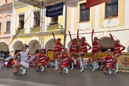 Princezny - mažoretky z Hluboké nad Vltavou - 2012 05. 26. - O střevíček z pohádkové Telče