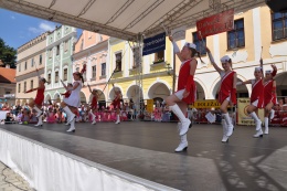 Princezny - mažoretky z Hluboké nad Vltavou - 2012 05. 26. - O střevíček z pohádkové Telče