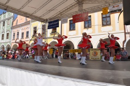 Princezny - mažoretky z Hluboké nad Vltavou - 2012 05. 26. - O střevíček z pohádkové Telče