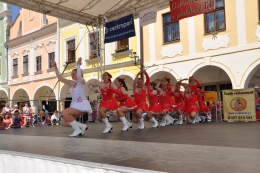 Princezny - mažoretky z Hluboké nad Vltavou - 2012 05. 26. - O střevíček z pohádkové Telče