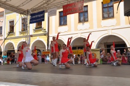 Princezny - mažoretky z Hluboké nad Vltavou - 2012 05. 26. - O střevíček z pohádkové Telče