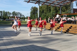 Princezny - mažoretky z Hluboké nad Vltavou - 2012 08. 18. - Lomnice nad Lužnicí - 7. ročník dechovkového festivalu